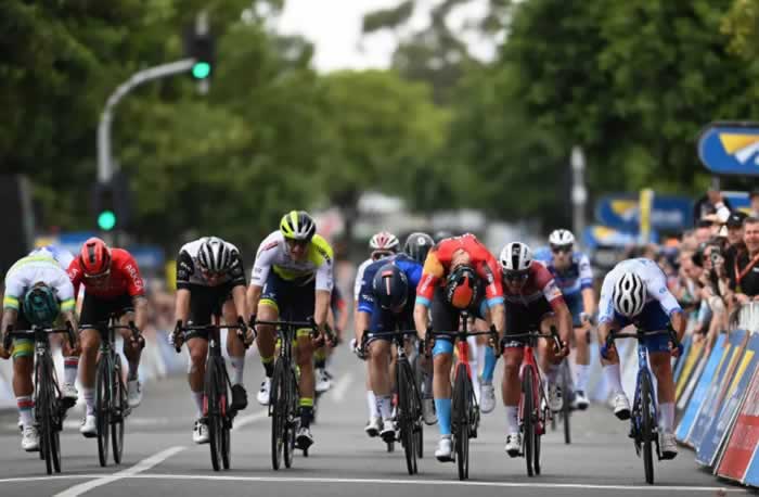 Баухаус выиграл групповой спринт на первом этапе Tour Down Under 2023 года 