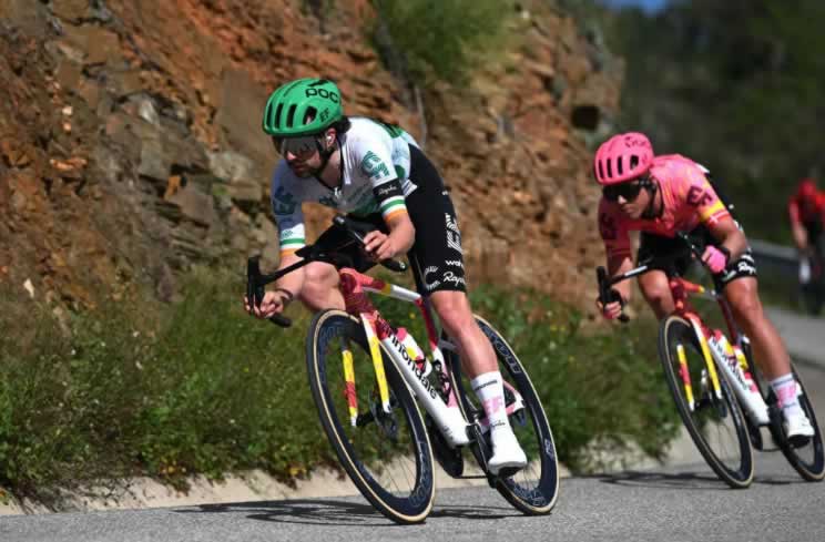 Бен Хили (EF Education-EasyPost) в действии на Volta ao Algarve