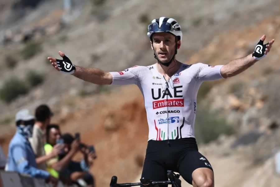 Адам Йейтс (UAE Team Emirates) выиграл Тур Омана 2024 года